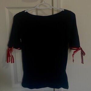 🎀 Chic Black Top w/ Red & White Bow Sleeve Detail – Nautical Vibes 🎀